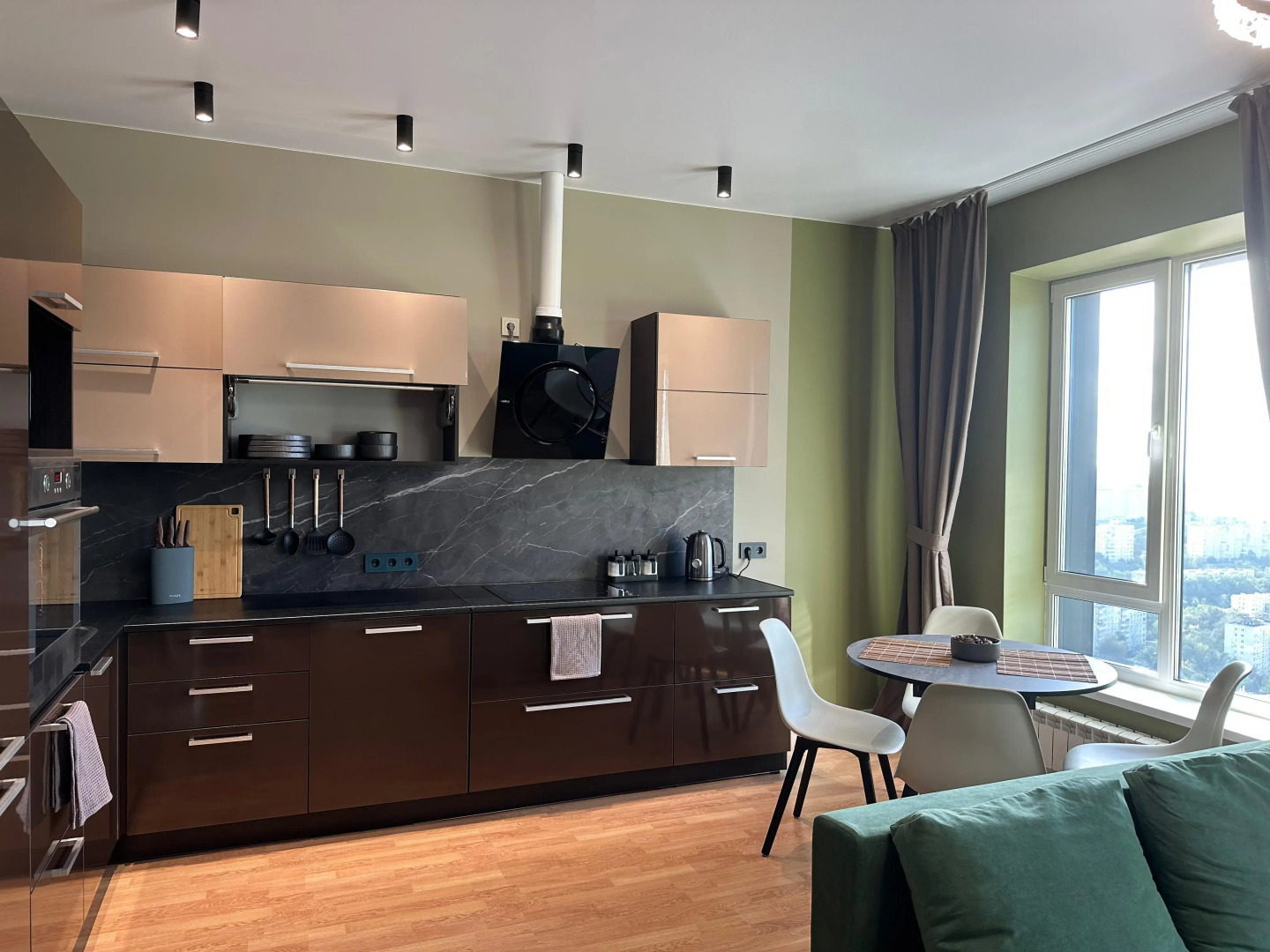 Квартира Уютная с Видом на Море и Город