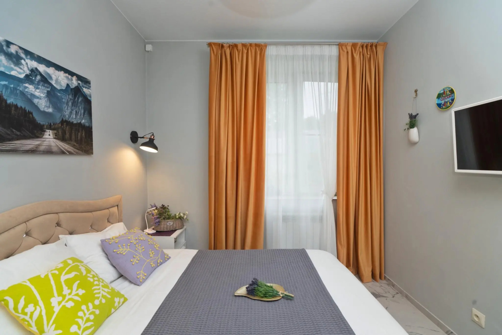 Гостевой дом Four Lions House (Фор Лайонс Хаус)