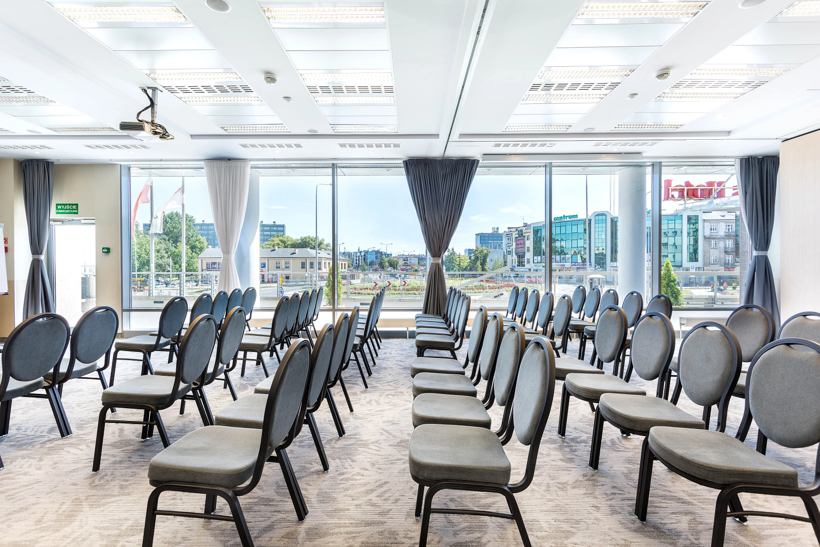 Отель Qubus Kielce