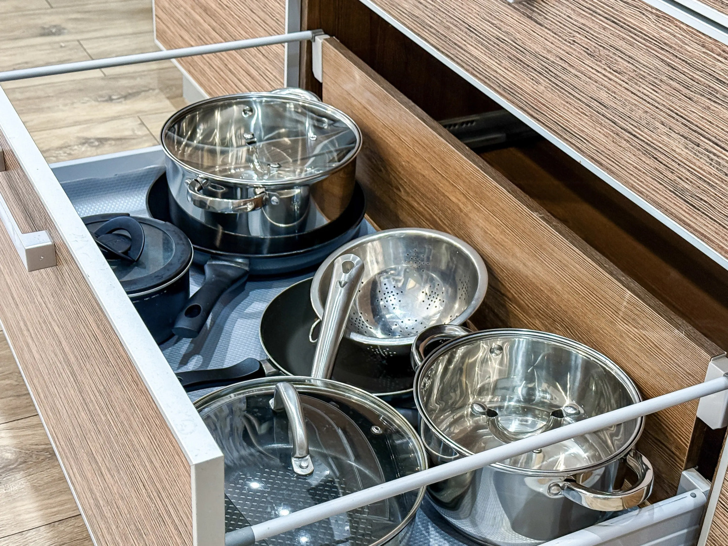 Квартира Уютная студия с потрясающим видом на море в центре