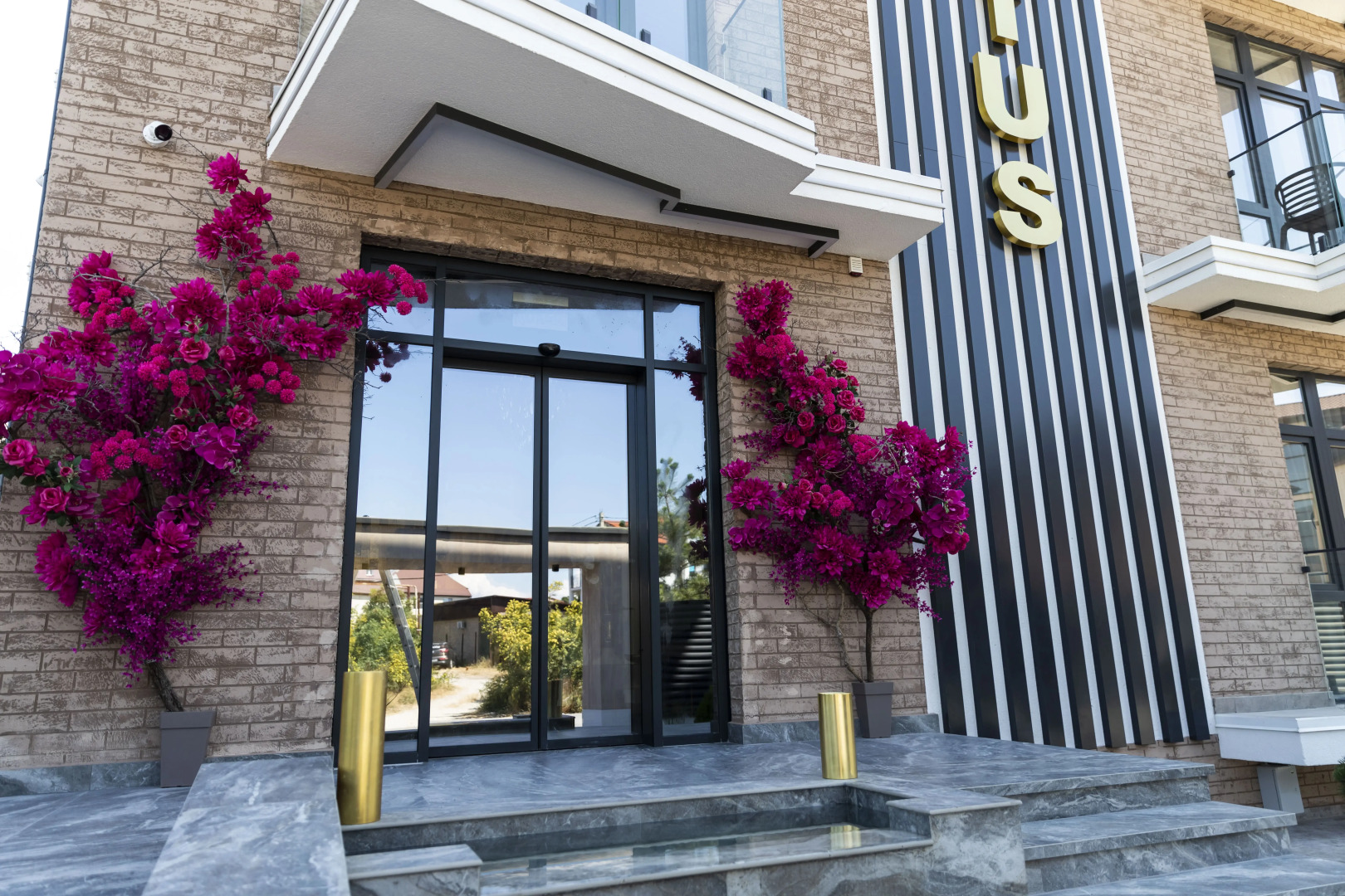 Отель Лотос