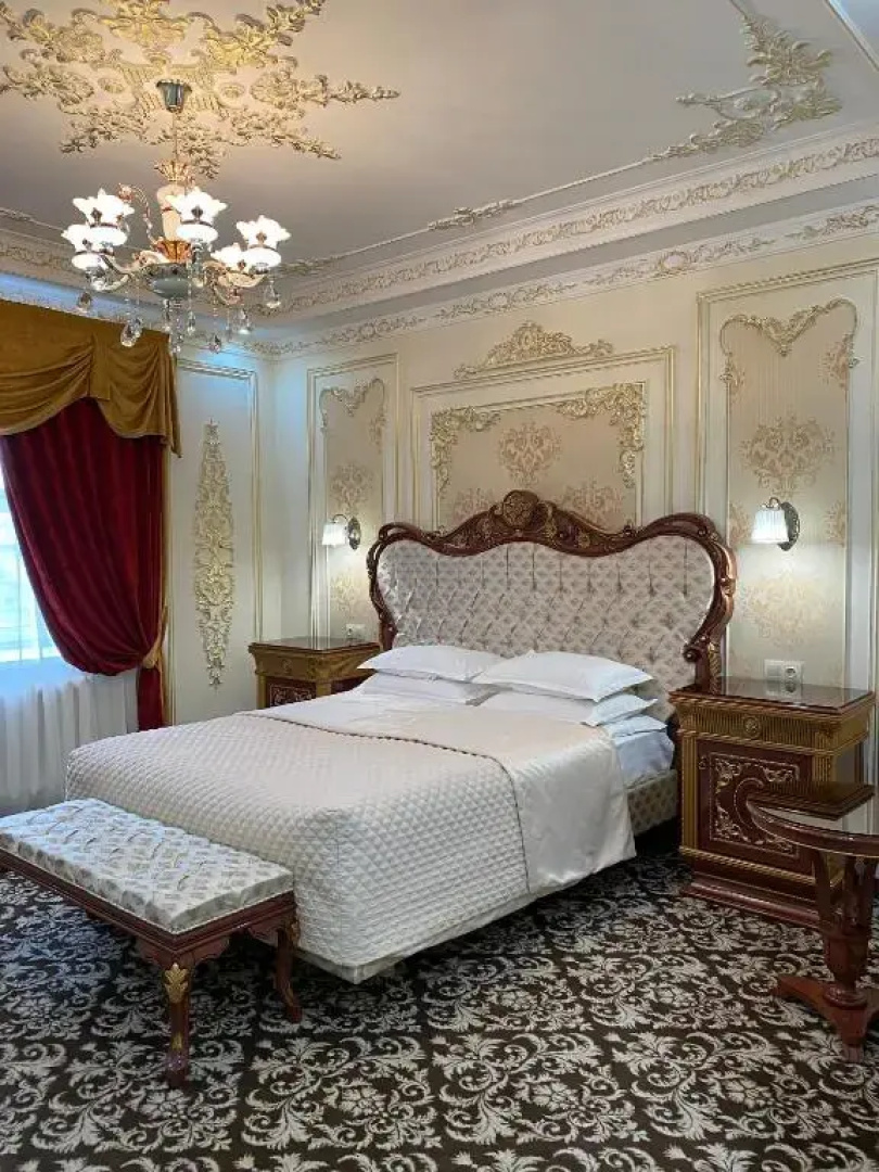 Отель Lion