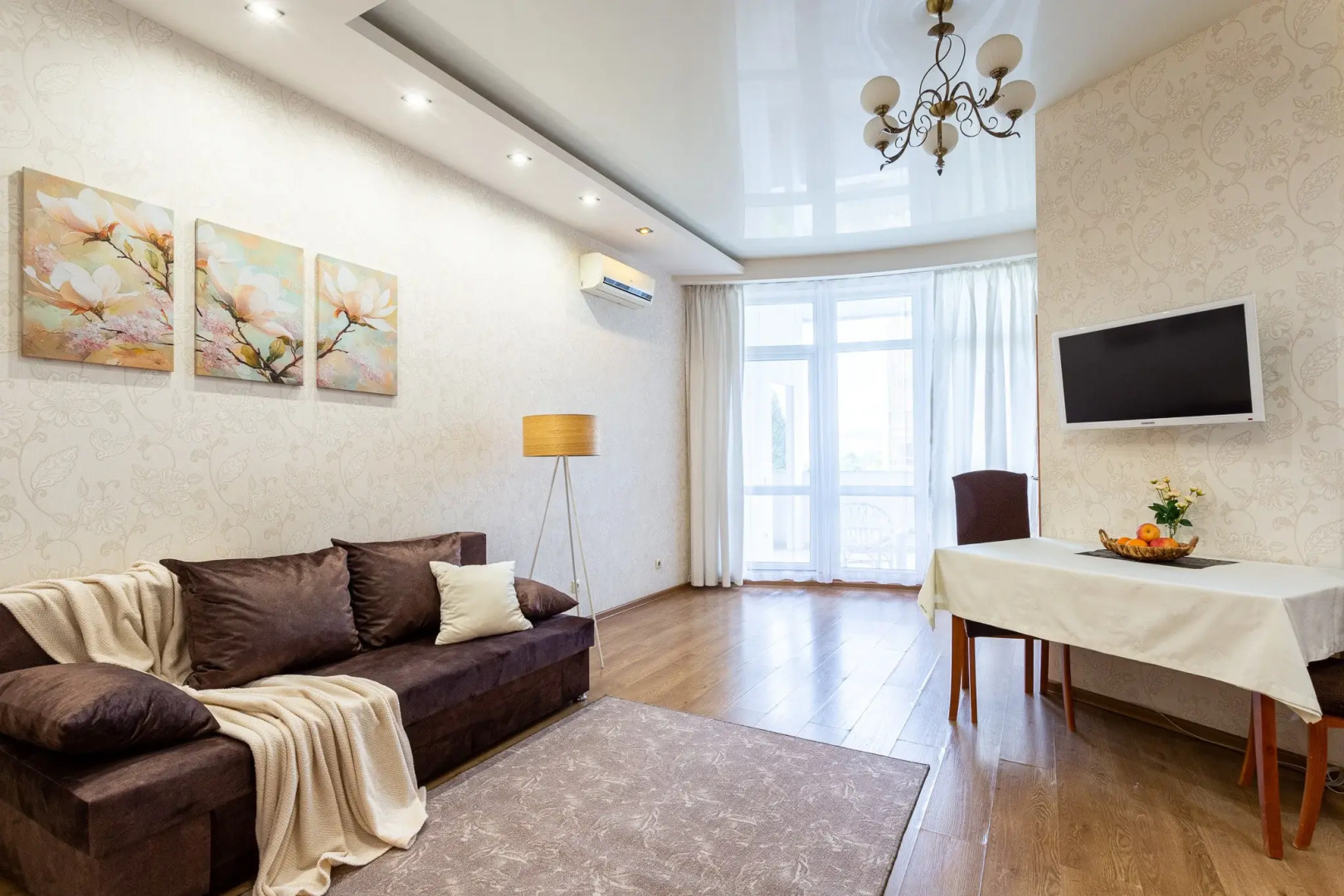 Квартира Просторная  в Центре Сочи на Первомайской Улице