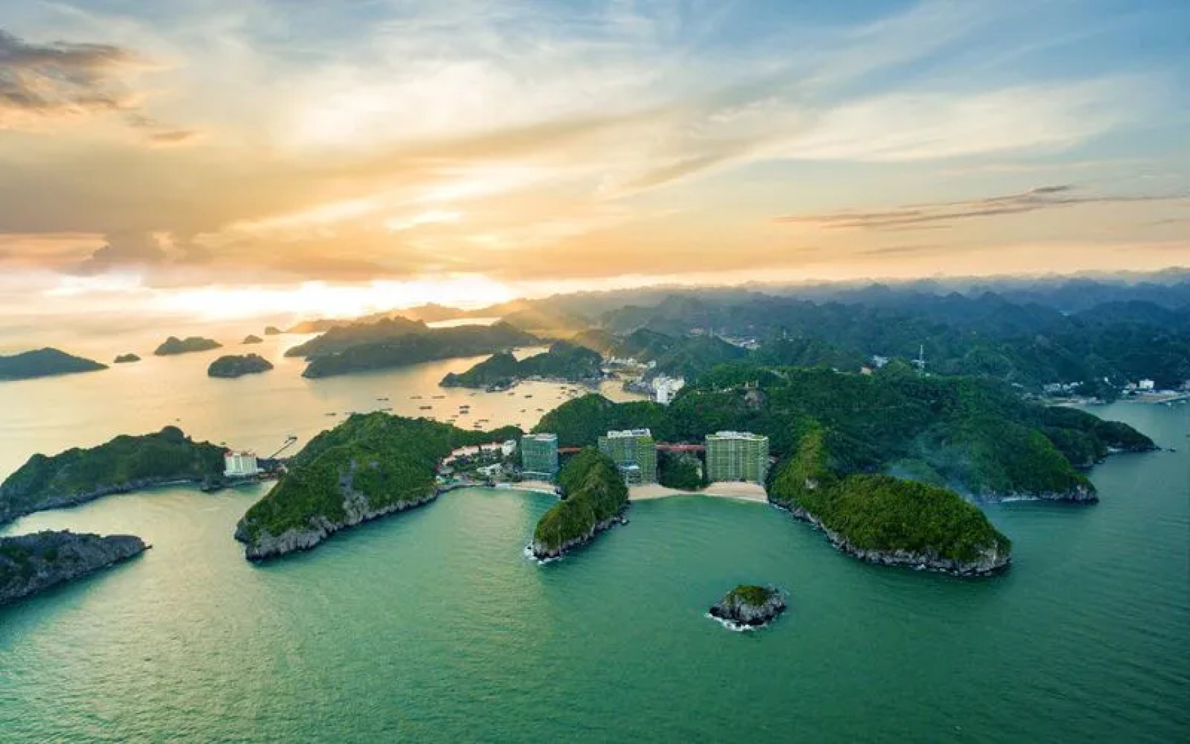 Курортный отель Wyndham Grand Flamingo Cat Ba Resort