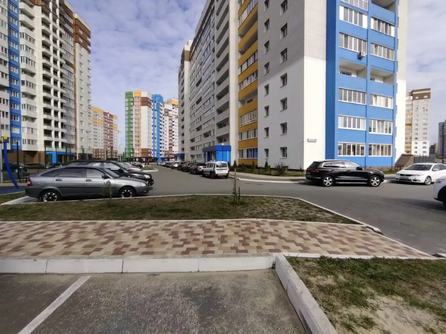 Апартаменты на Горбатова 22