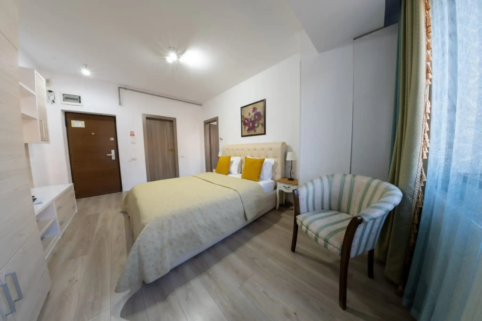 Отель Avenue Parliament