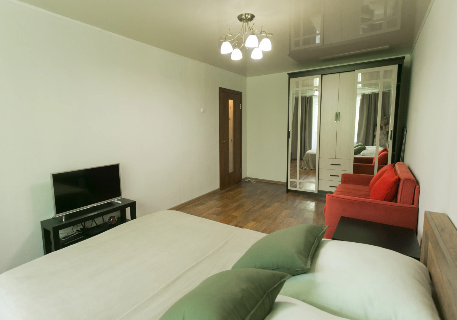 Апартаменты GOOD NIGHT на Косарева 25