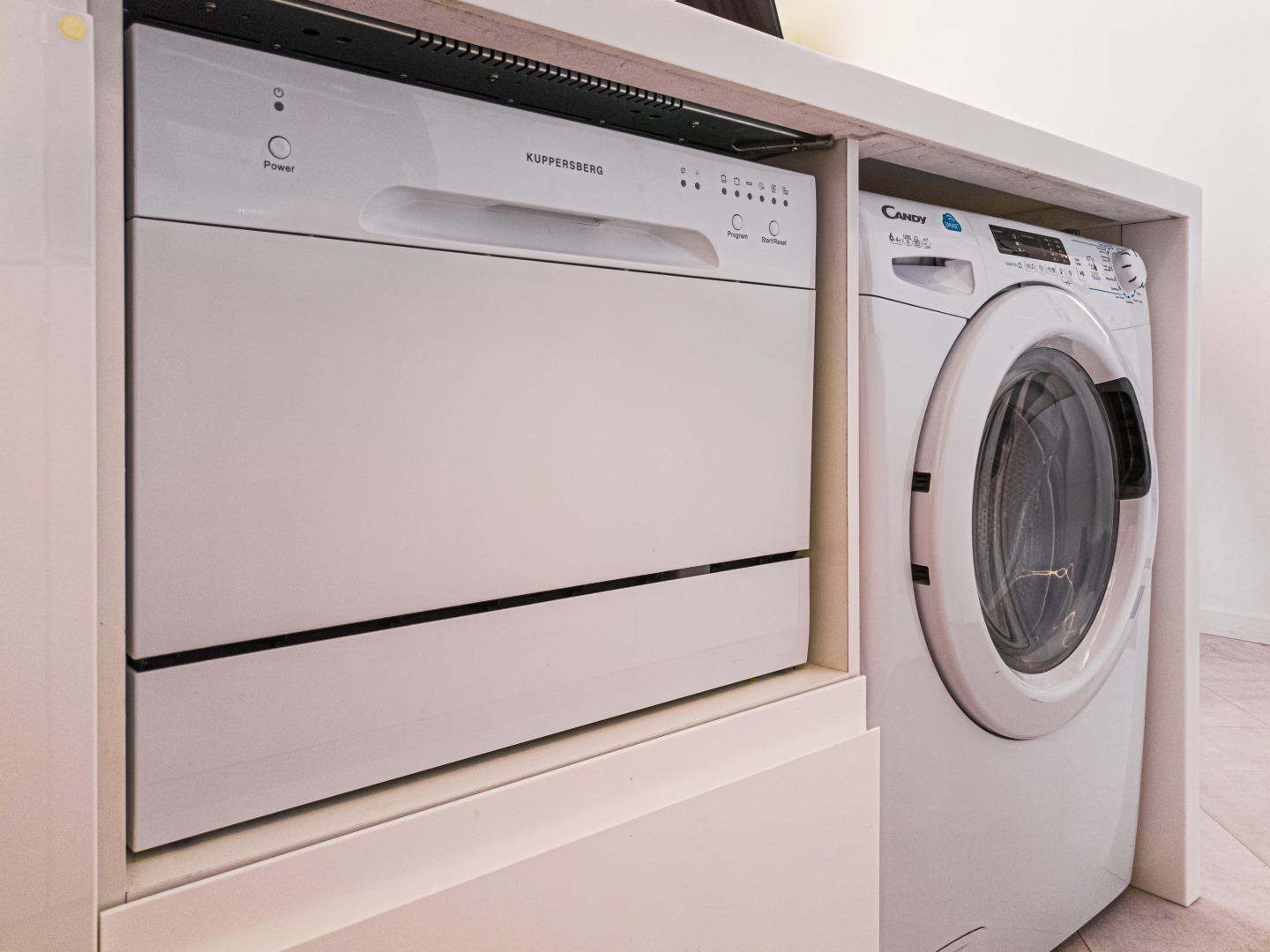 Апартаменты 18 этаж,студия 36кв.м,джакузи,балкон,вид на Волгу,новый дом,самый центр,вокзал пешком