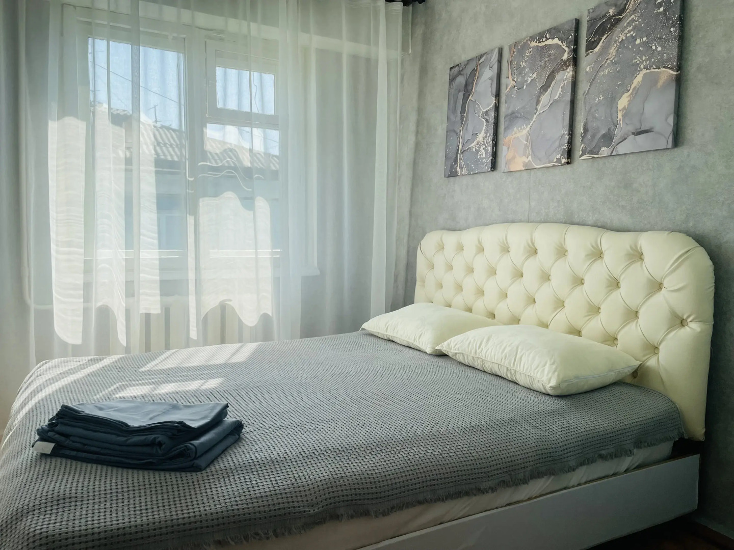 Квартира Трехкомнатная на Угольщиков, 28