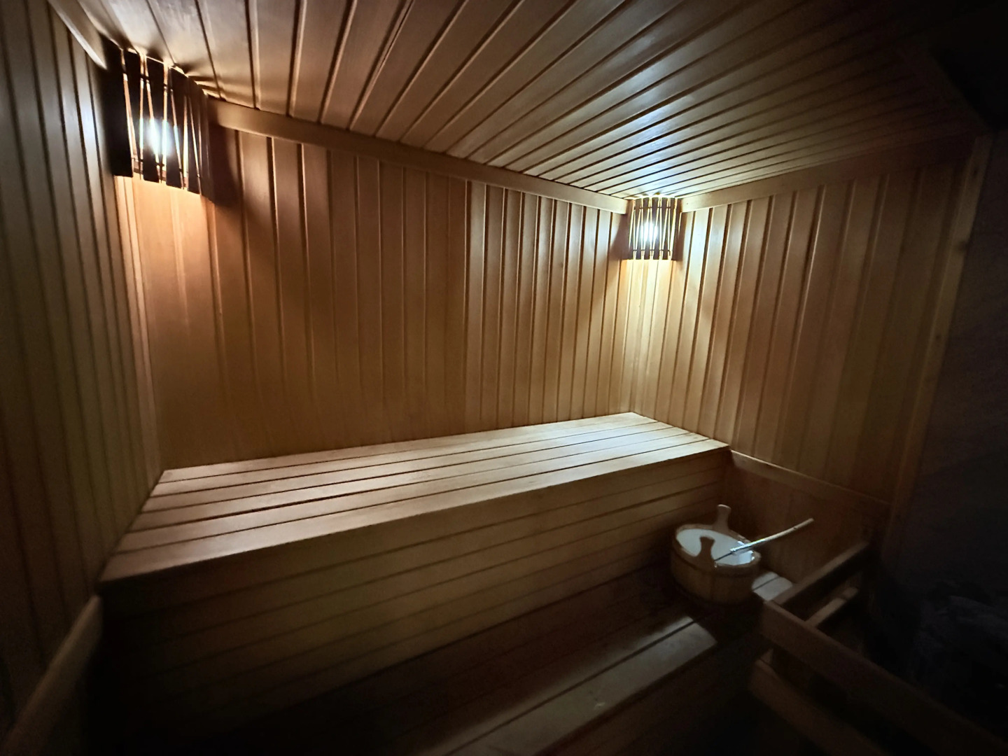 Частный дом с сауной и бассейном в курортной зоне