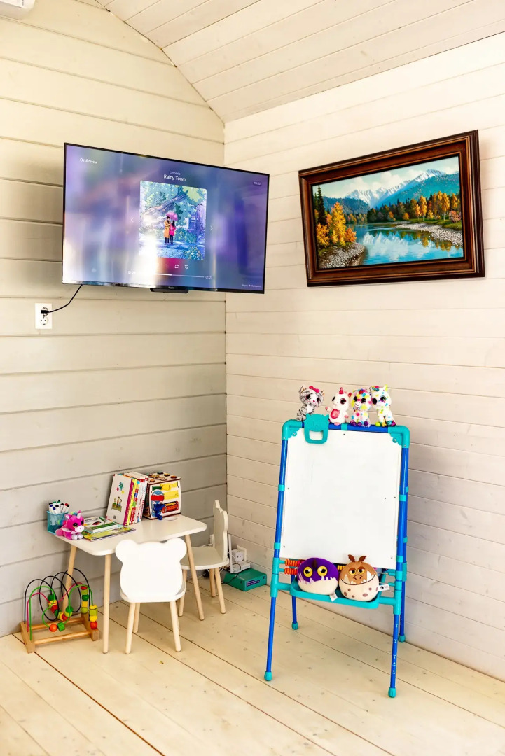 Частный дом У реки в горах