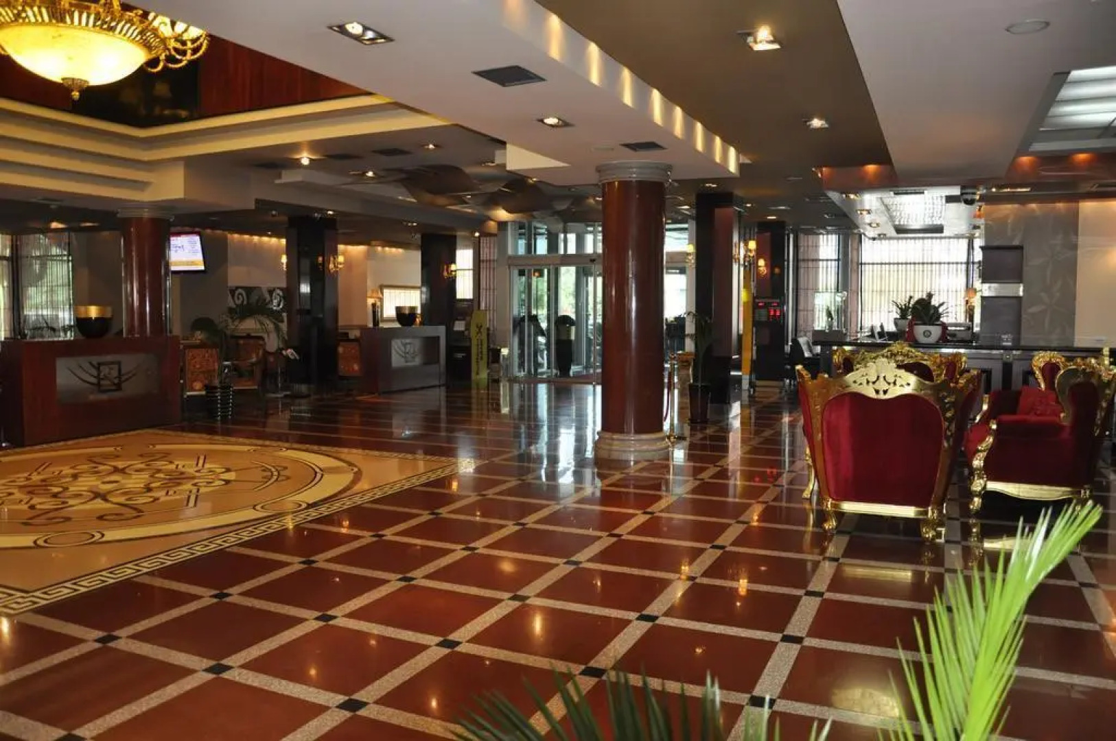 Отель Europa Grand