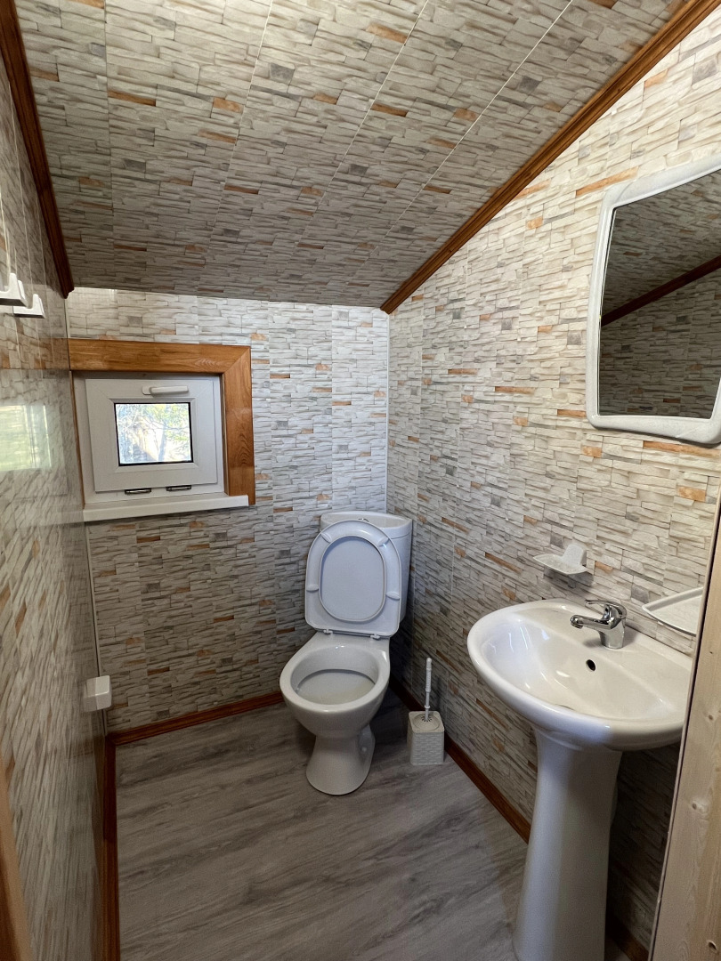 Частный дом на озере