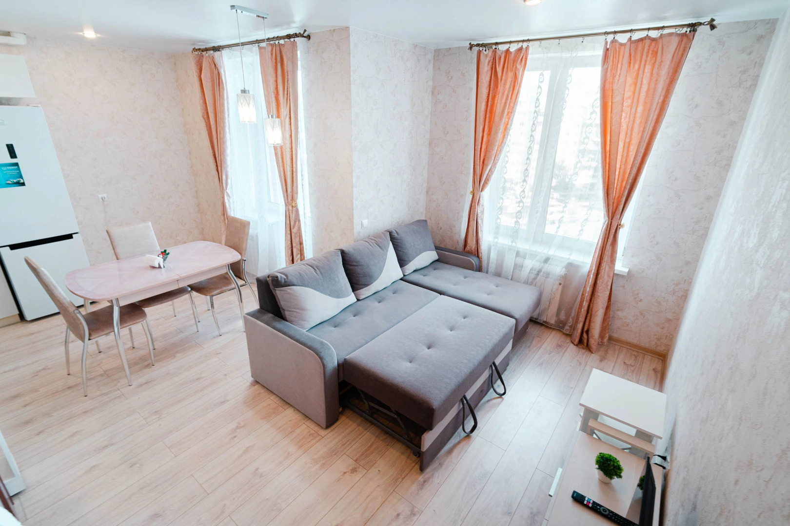 Апартаменты Студия в самом центре левого берега Иртыша