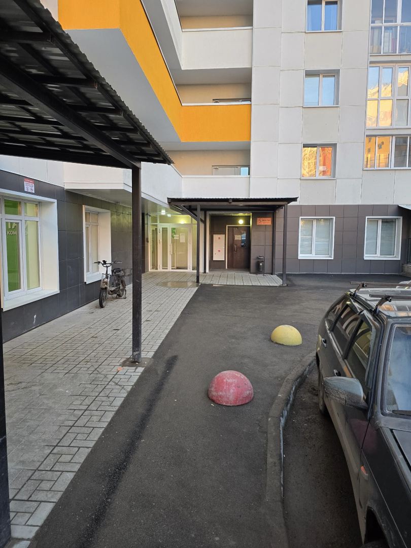 Квартира Айская 39