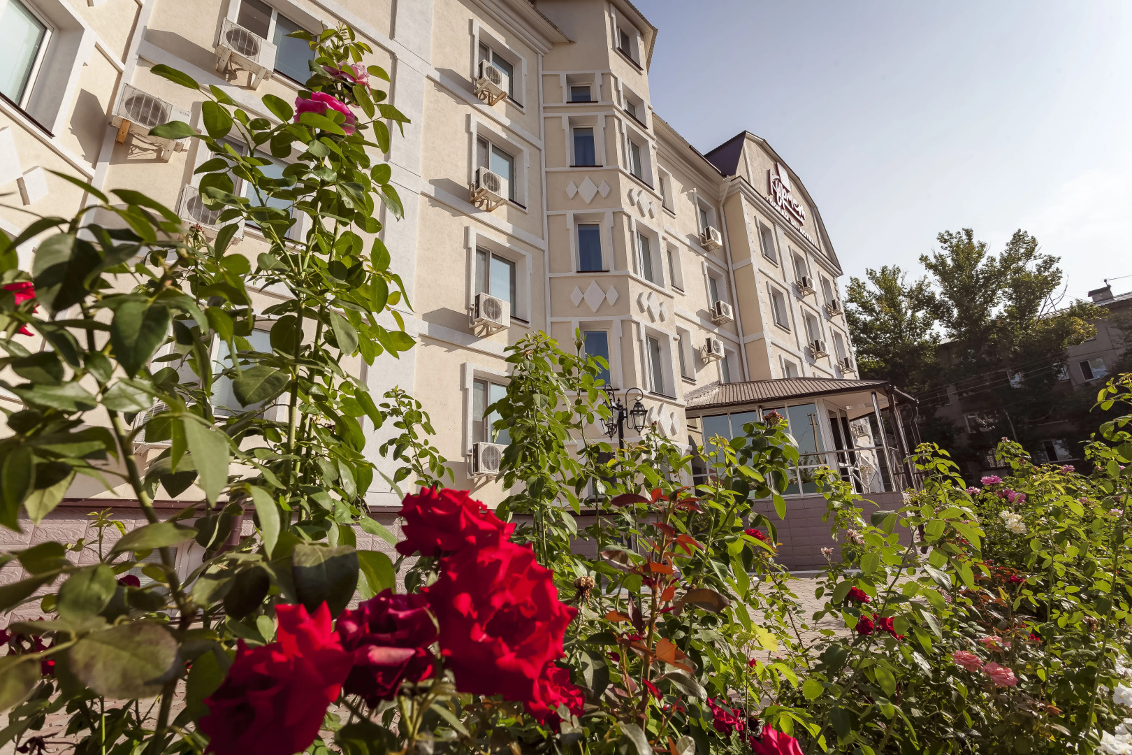 Отель Курмет