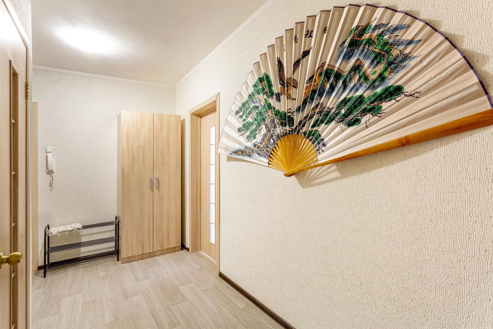 Квартира Просторная двухкомнатная в самом центре города