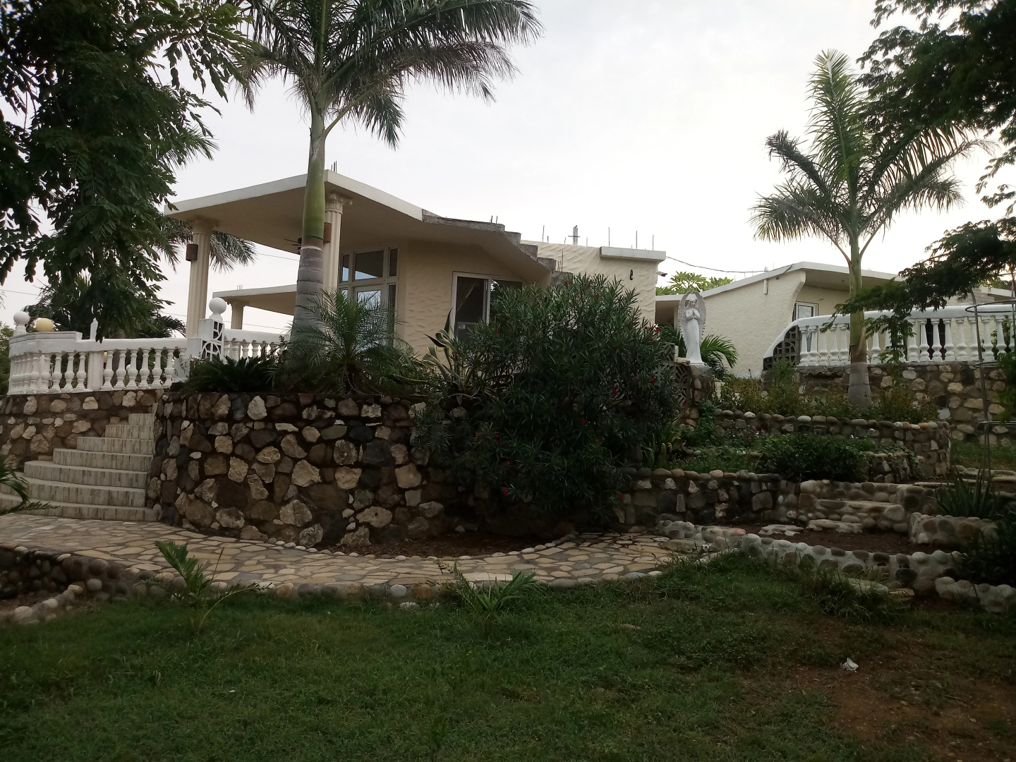 Отель Jardines del Paraiso