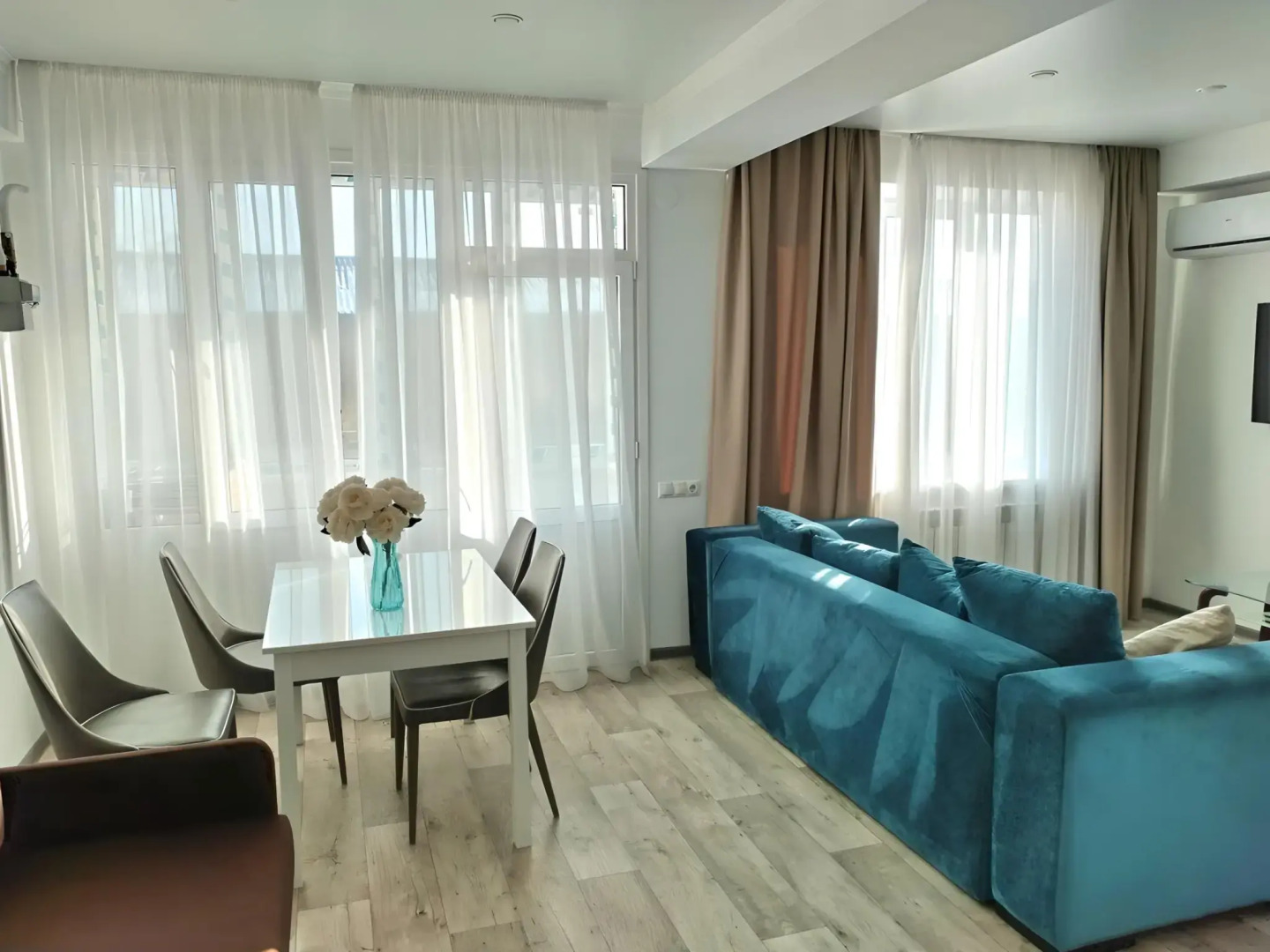 Квартира Центр Цветник Радон Власова 4