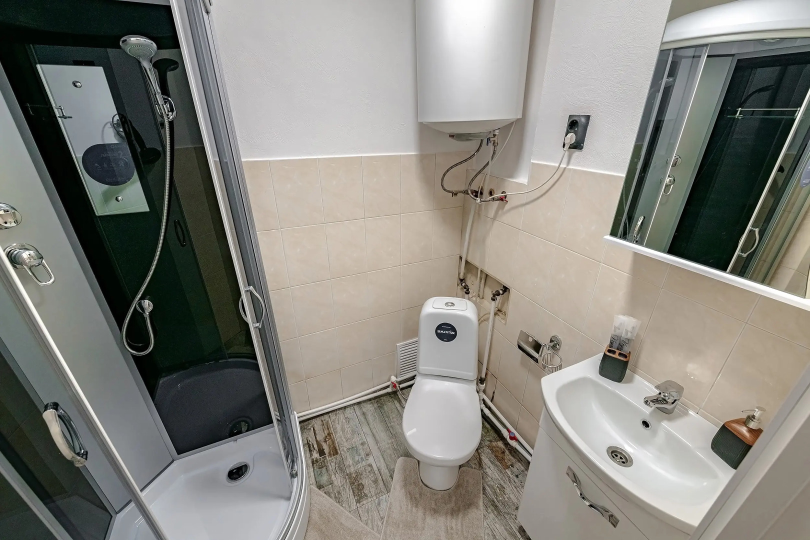 Апартаменты Трехкомнатные в самом центре города на Фокина 19