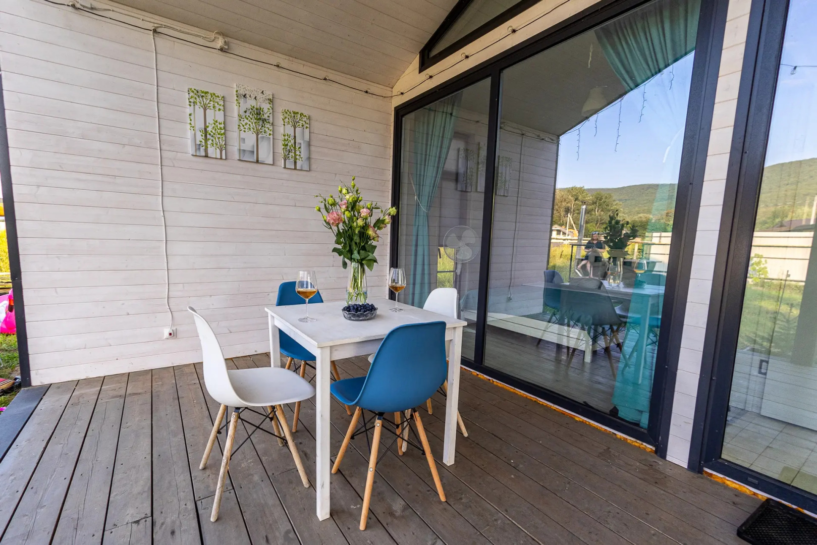 Частный дом У реки в горах