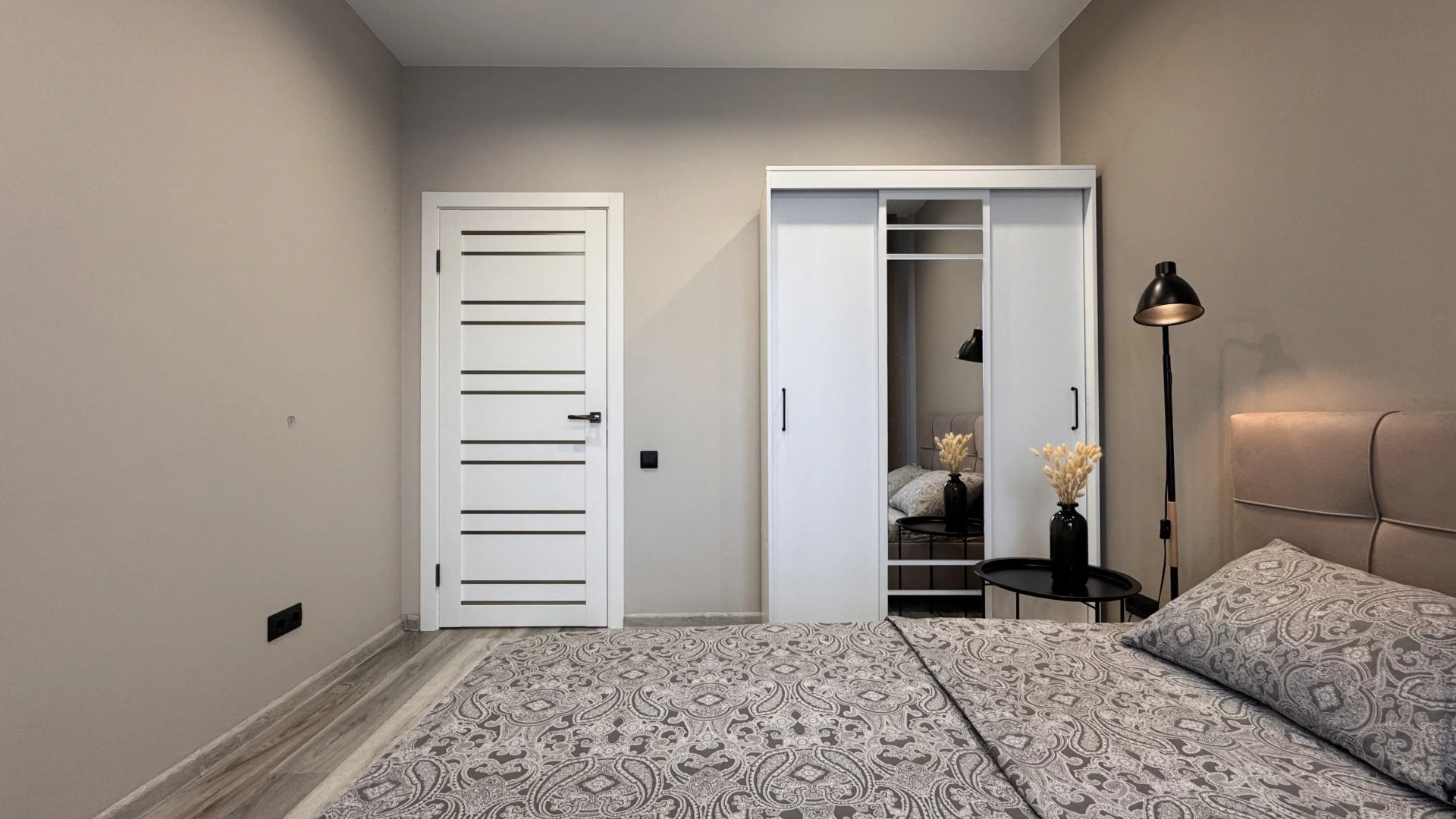 Квартира Hugge Place [Объект 131]