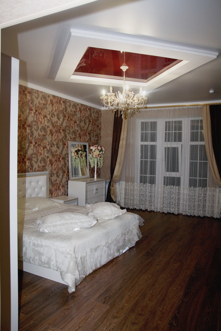 Моцарт Холл