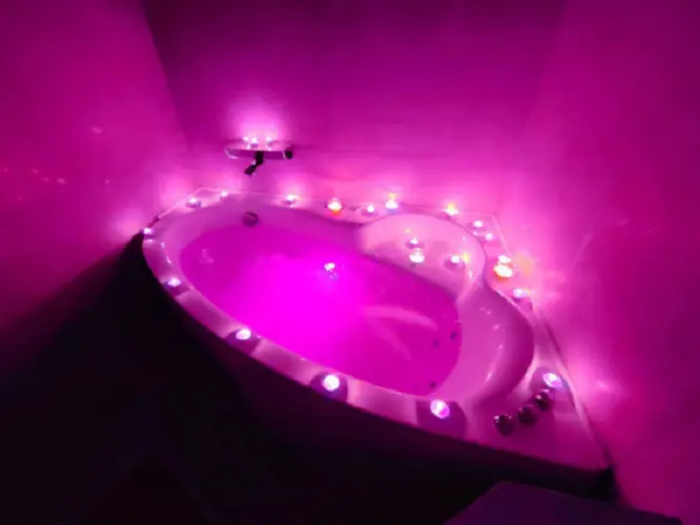 Апартаменты трёхкомнатные на Бобруйской 21