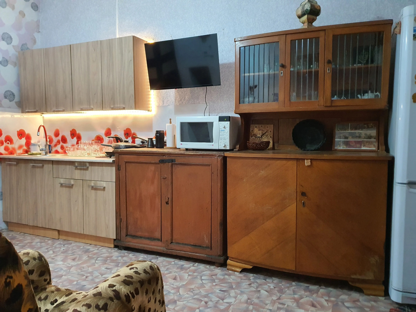 Квартира в старинном особняке Воскресенская - памятник провинциального классицизма