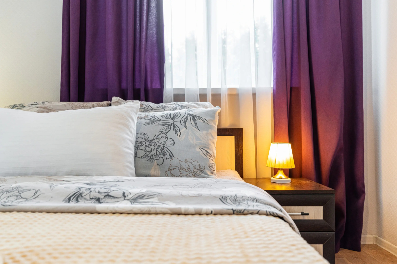 Апартаменты в Центре с Видом на Крейсер Михаил Кутузов от  LetoApart