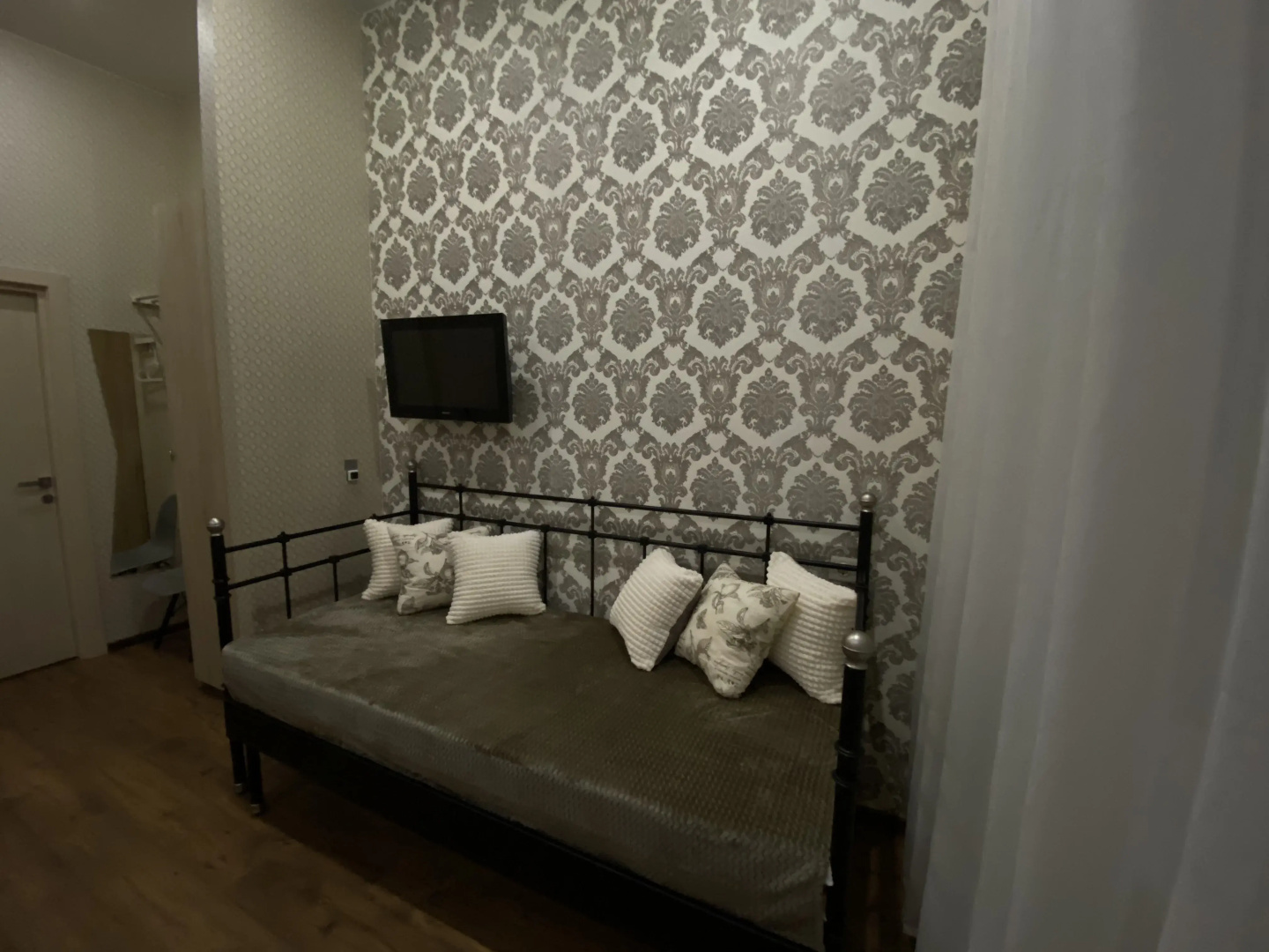 Hotel 812