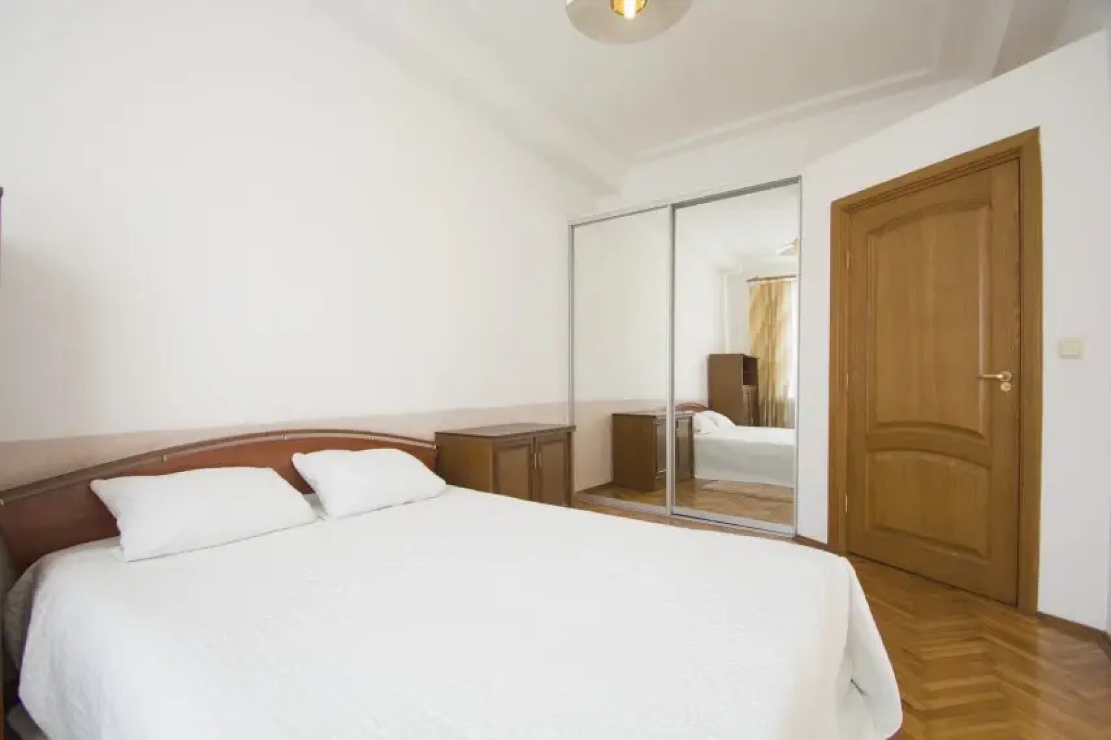 Апарт-отель Апартаменты 3-комнатные Ленинградская 1А