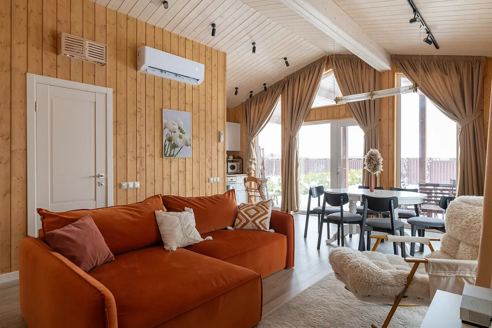 Частный дом Уютный домик вдали от шумного города