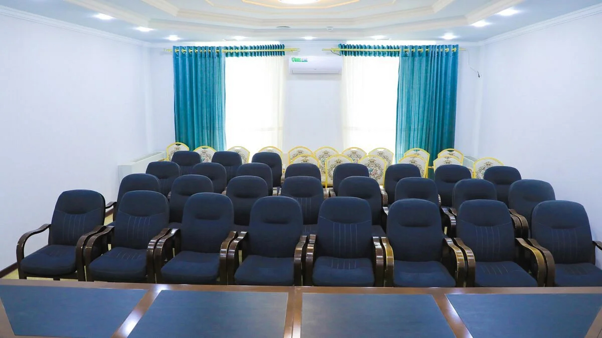 Отель Maqom Plaza