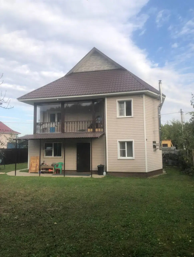 Частный дом Просторный домик