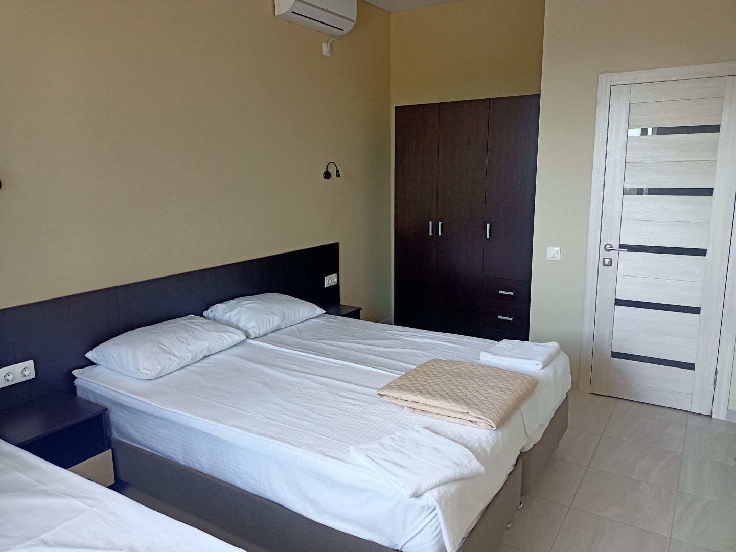 Курортный отель Sun Village