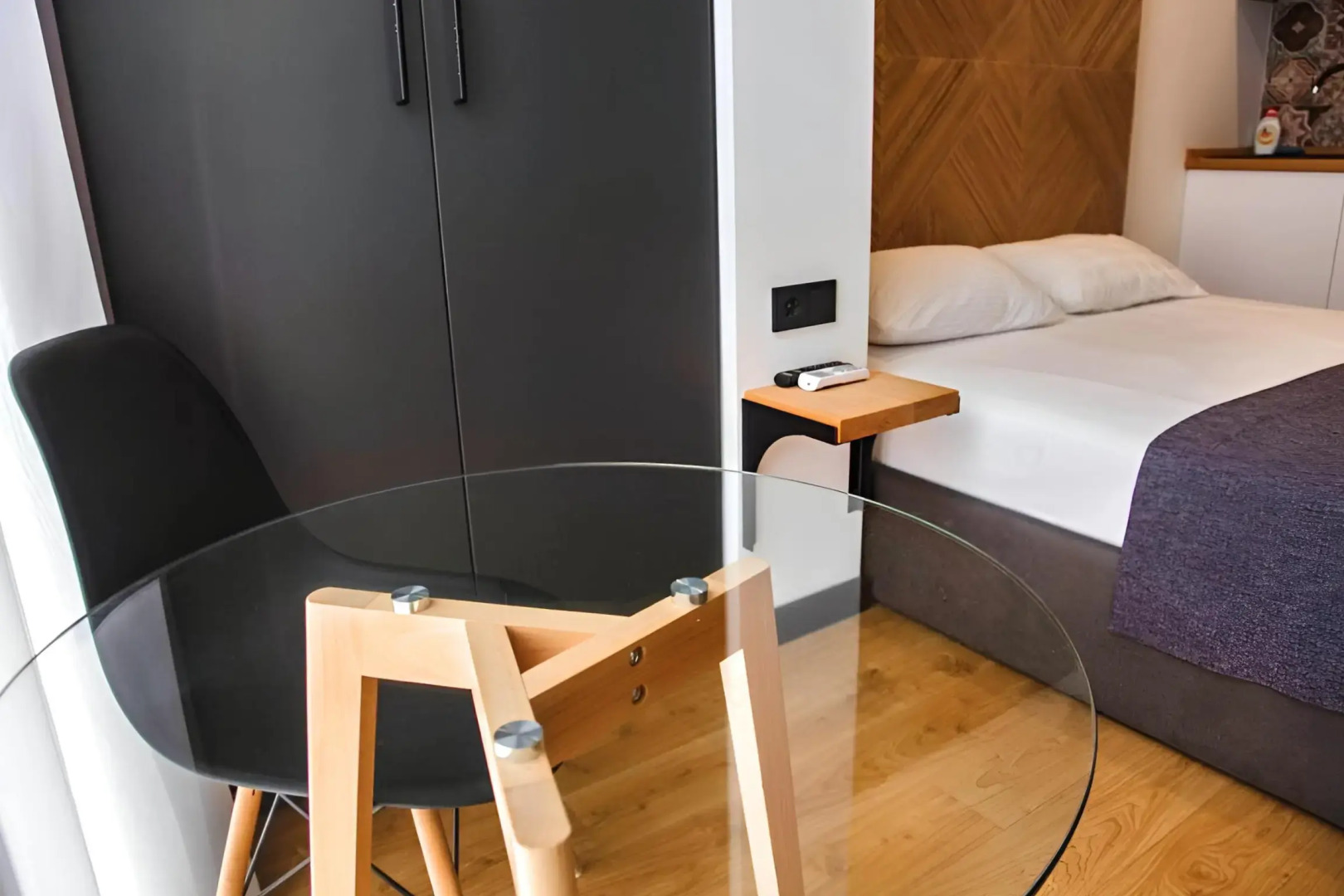 Апартаменты Дизайнерские в Центре Сочи с Панорамным Окном