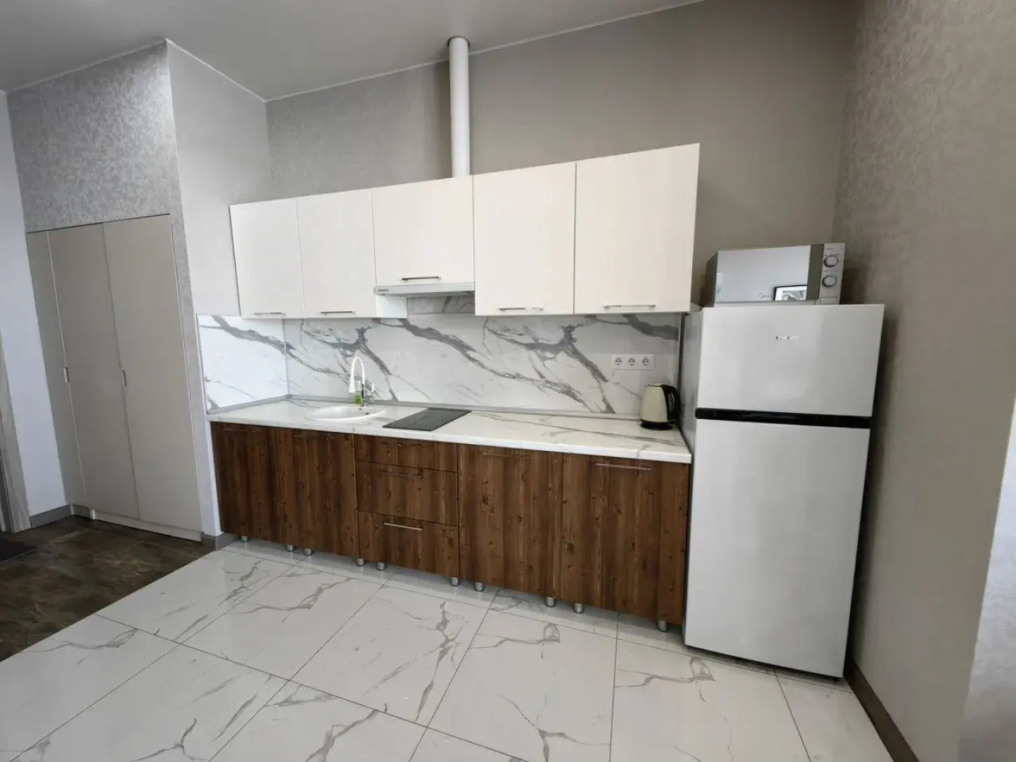 Апартаменты 40 м² на Первой Линии Моря