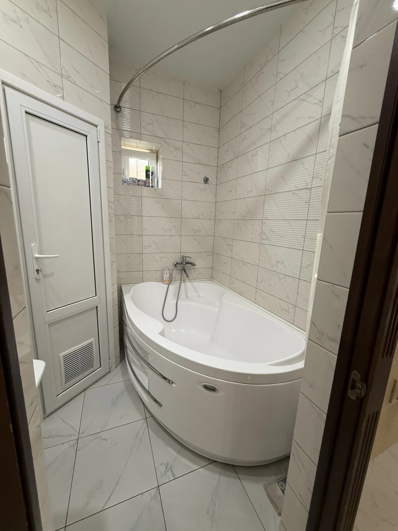 Частный дом с сауной и бассейном в курортной зоне