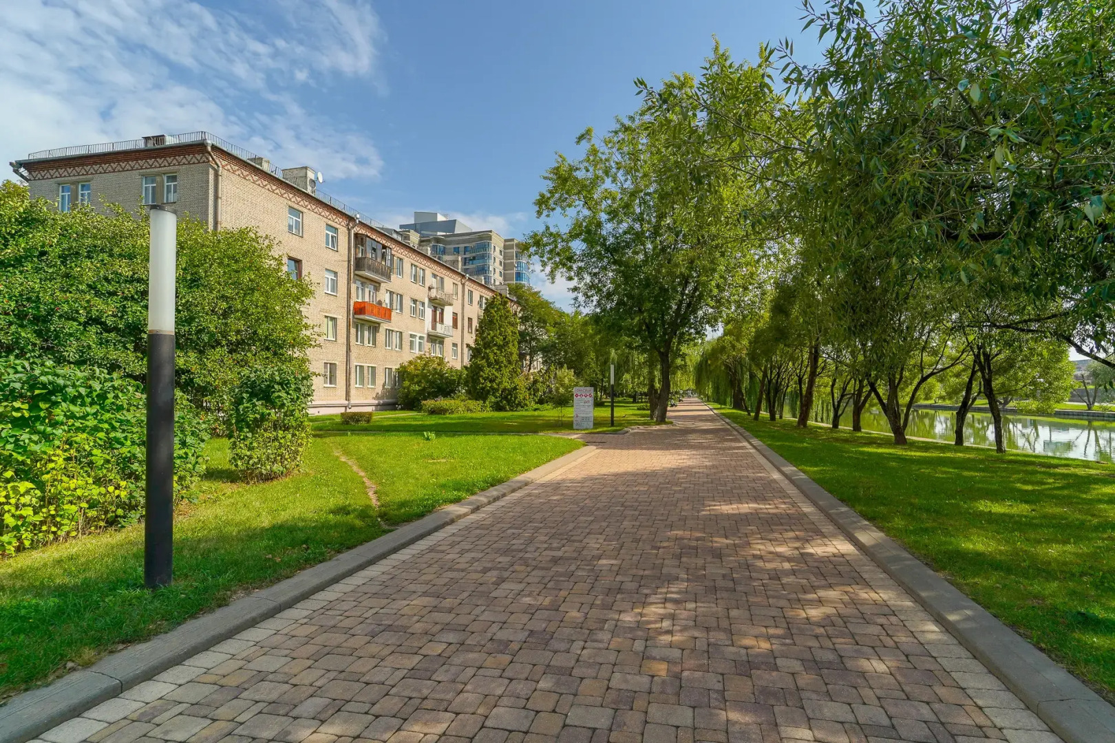 Квартира Просторная 2-комнатная в тихом центре Минска