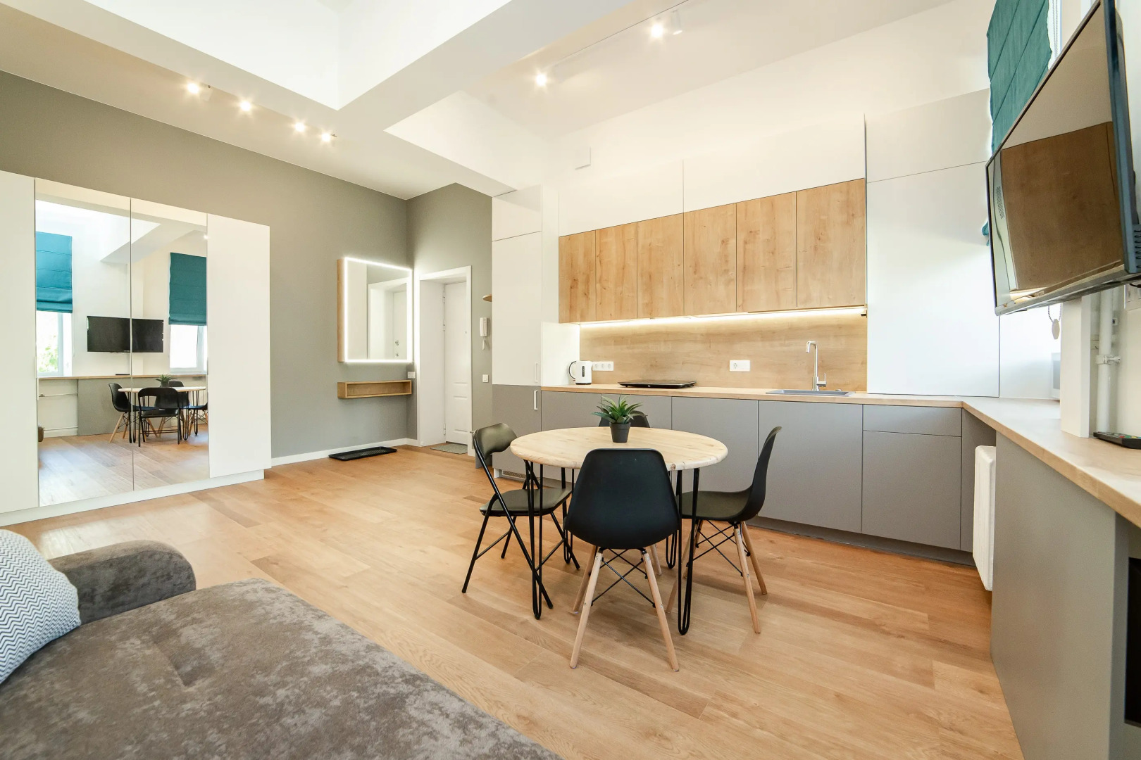 Апартаменты-студия BelaTravel по адресу: Кирова, 23