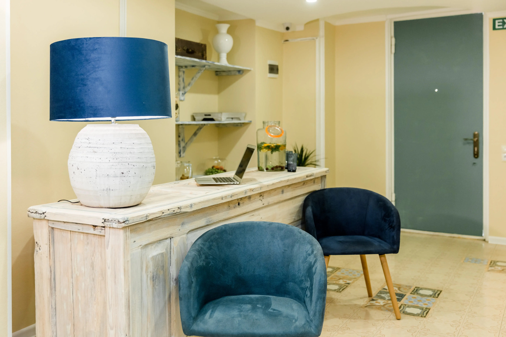 Отель Gvino Minda