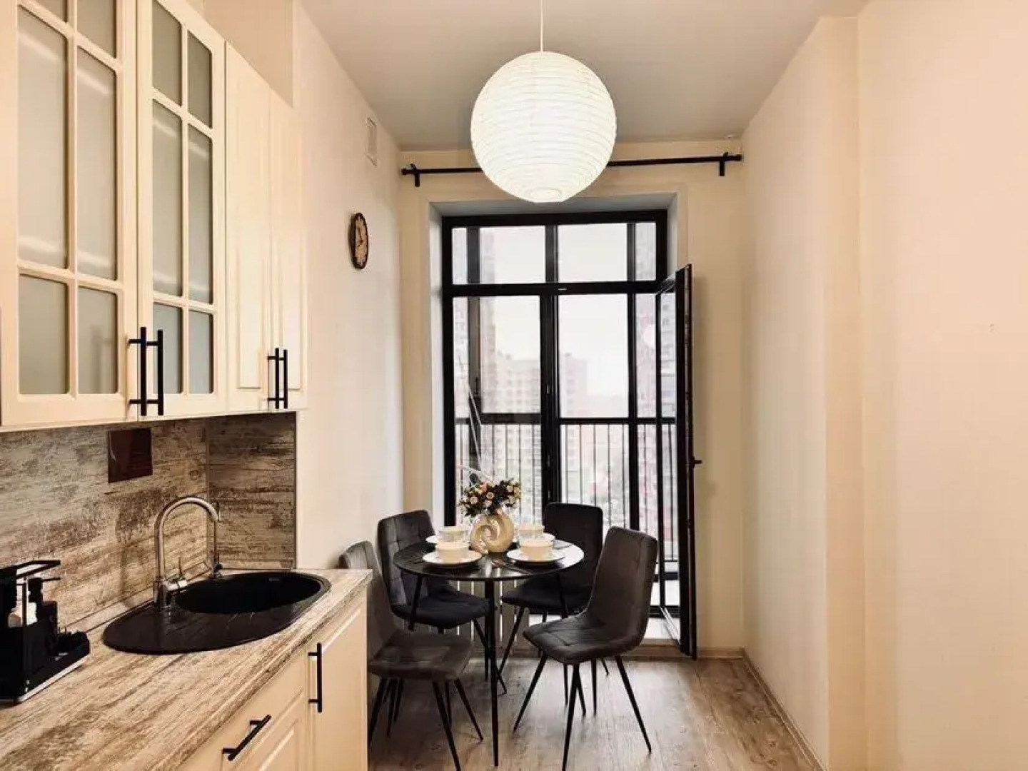 Квартира Atmosfera sna у Аквапарка в доме волна