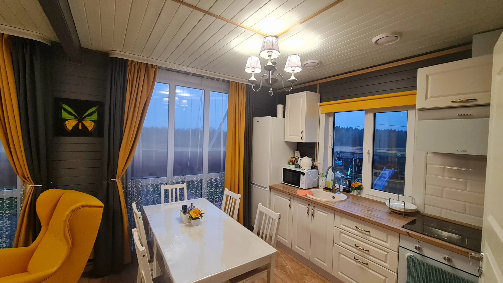 Частный дом Желтый Зал