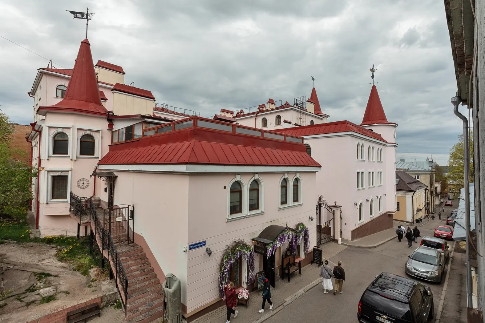 Апартаменты J&N Apartments с камином и летней террасой в самом центре исторического Выборга Краснофлотская 1