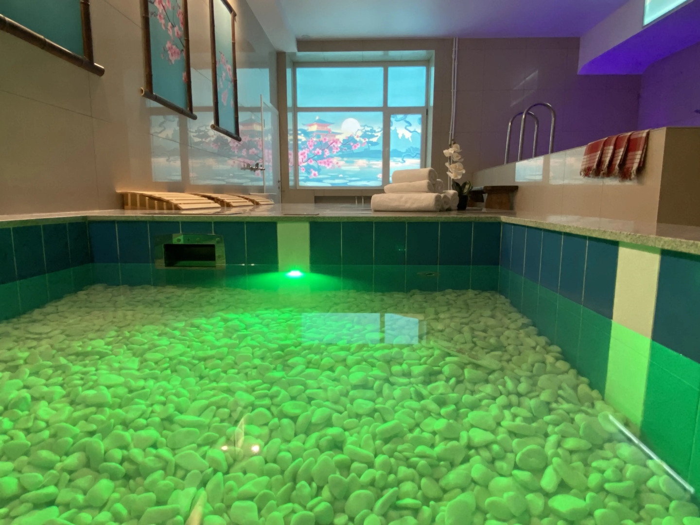 Отель Ист Ривер