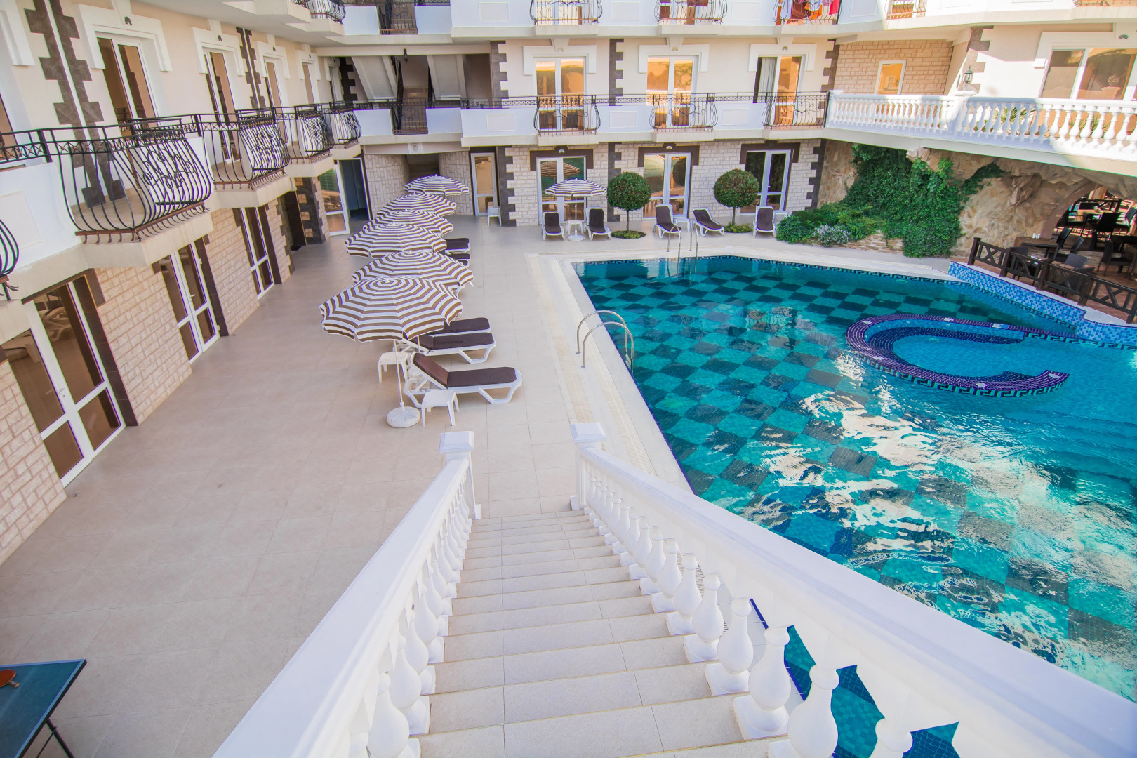 Отель Камелот