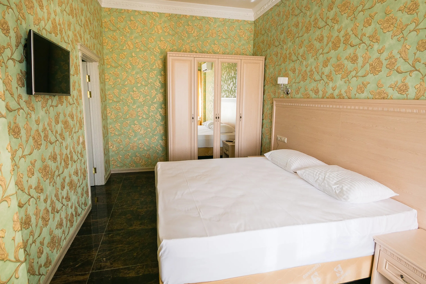 Ресторанно-Гостиничный Комплекс Голубое Озеро