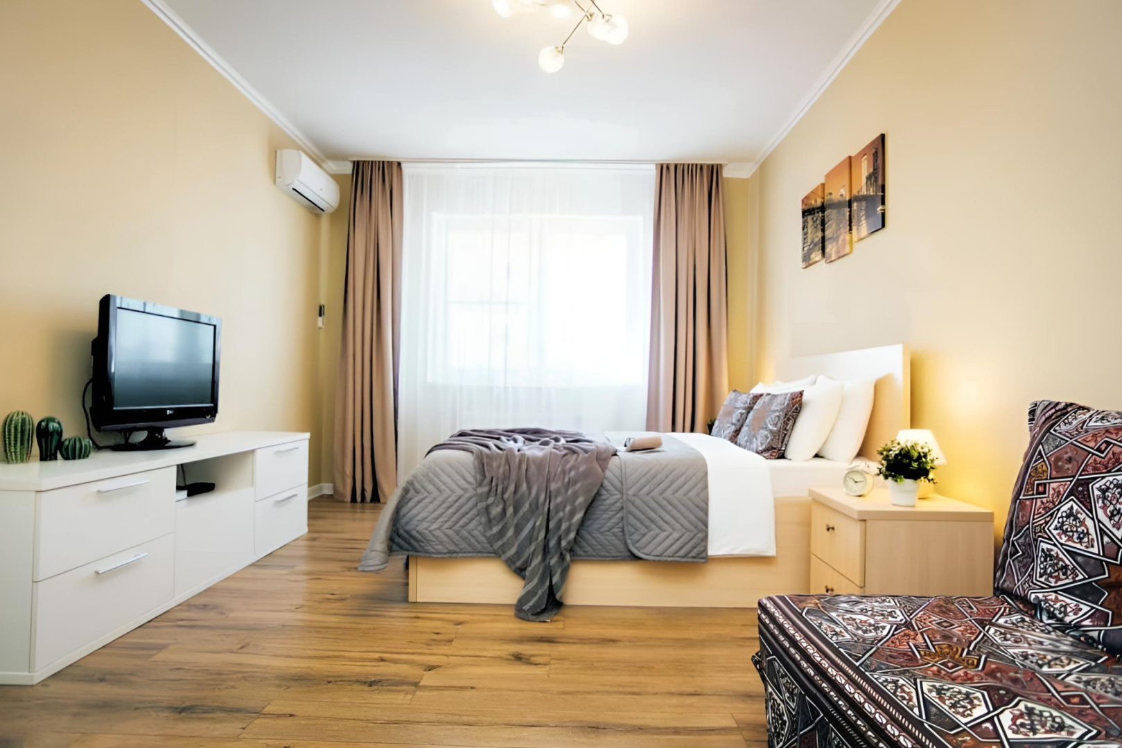 Апартаменты Uzorapart Просторная Евродвушка у Пляжа Алексино с Видом на Закат