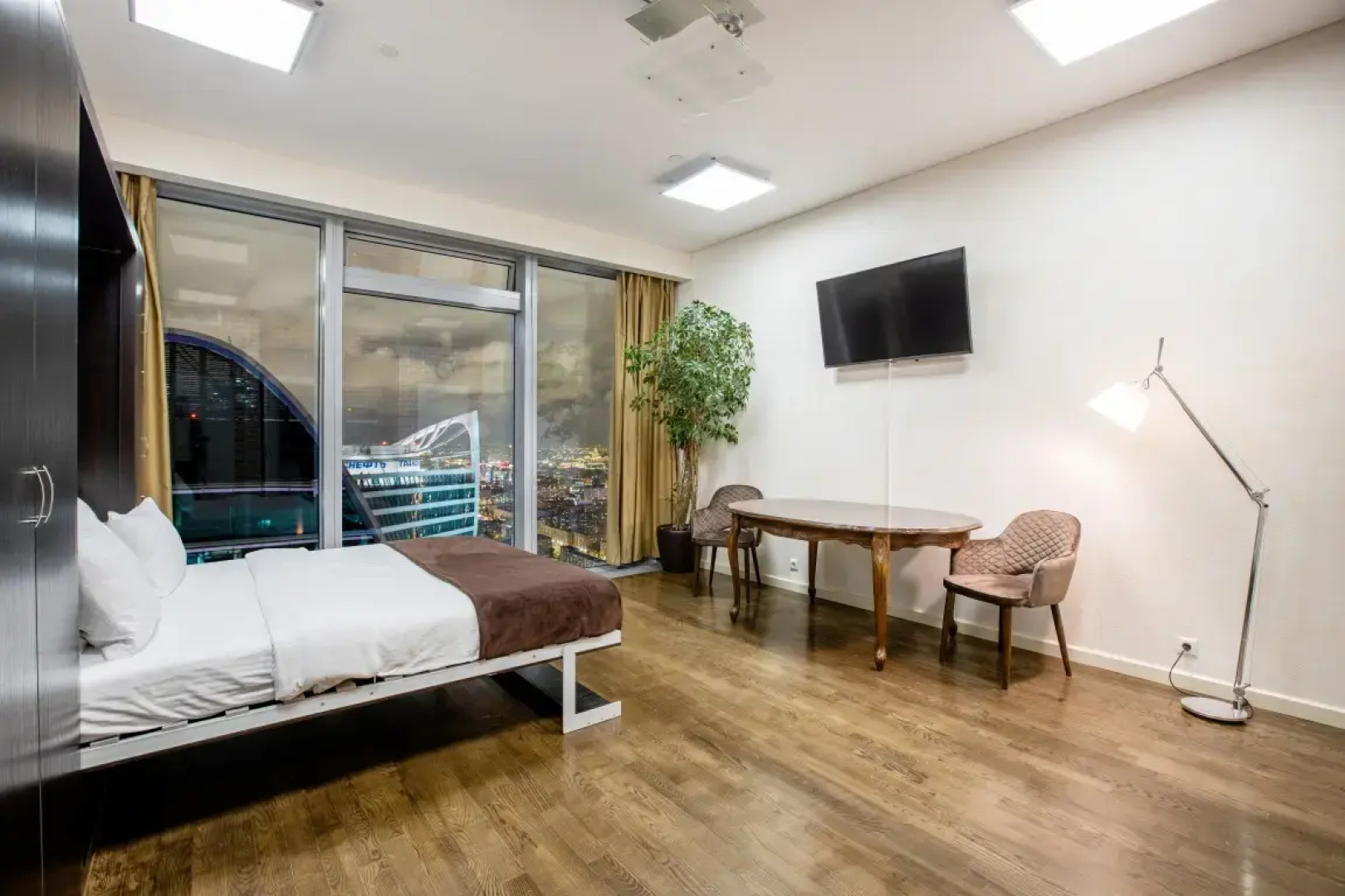Rockmond 60 Junior Suite